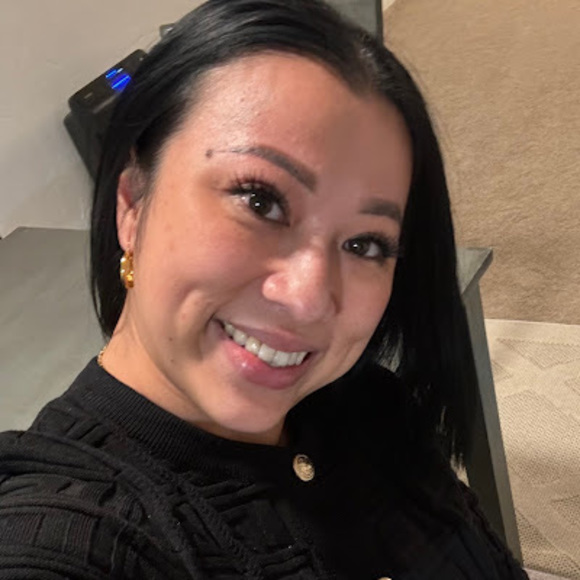 Meet your Posher, Tuyen - Picture 1 of 1